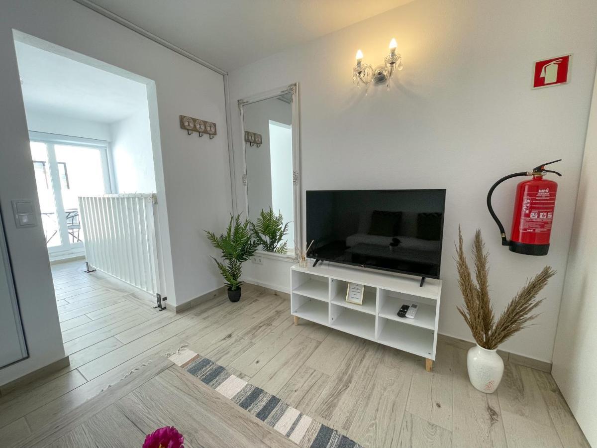 Our Charming House Apartment Портиман Екстериор снимка