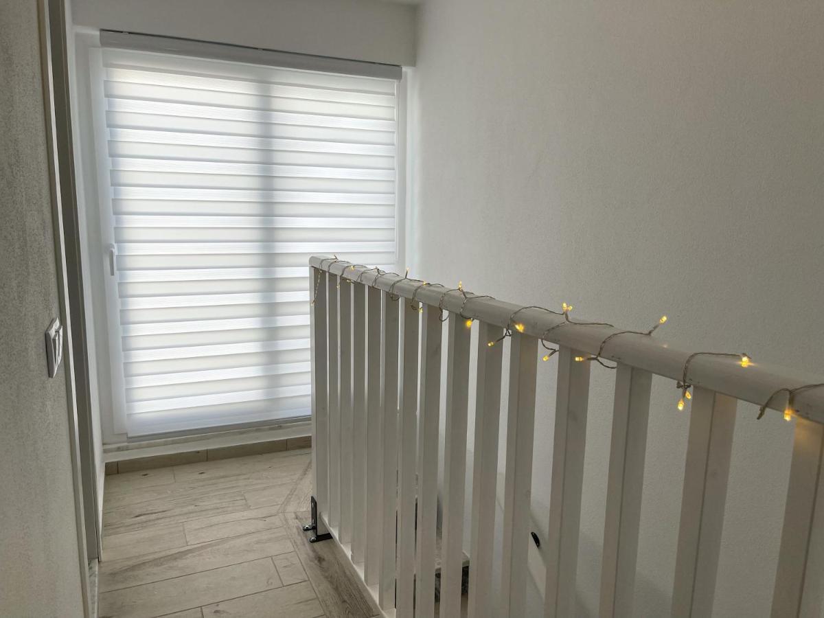 Our Charming House Apartment Портиман Екстериор снимка