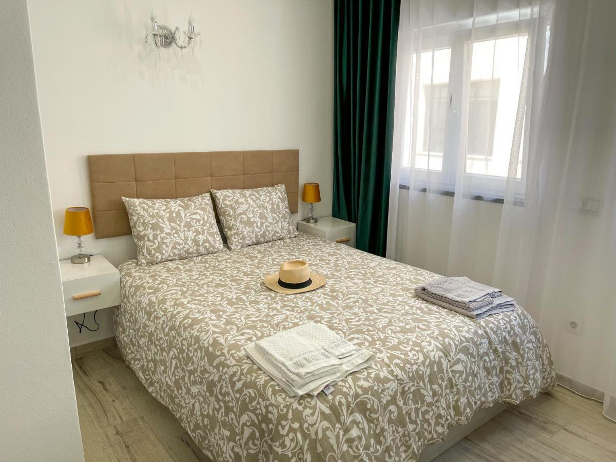 Our Charming House Apartment Портиман Екстериор снимка