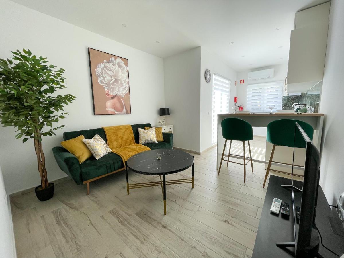 Our Charming House Apartment Портиман Екстериор снимка