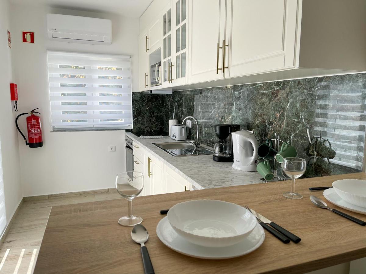 Our Charming House Apartment Портиман Екстериор снимка