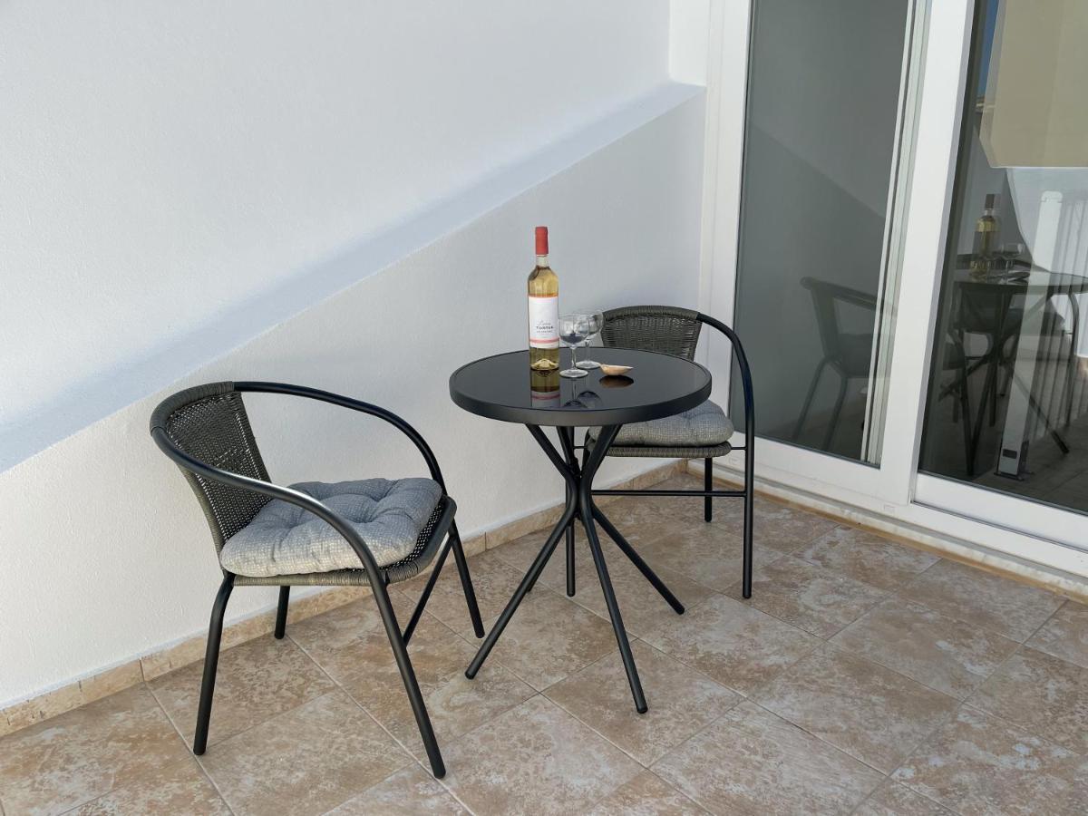 Our Charming House Apartment Портиман Екстериор снимка