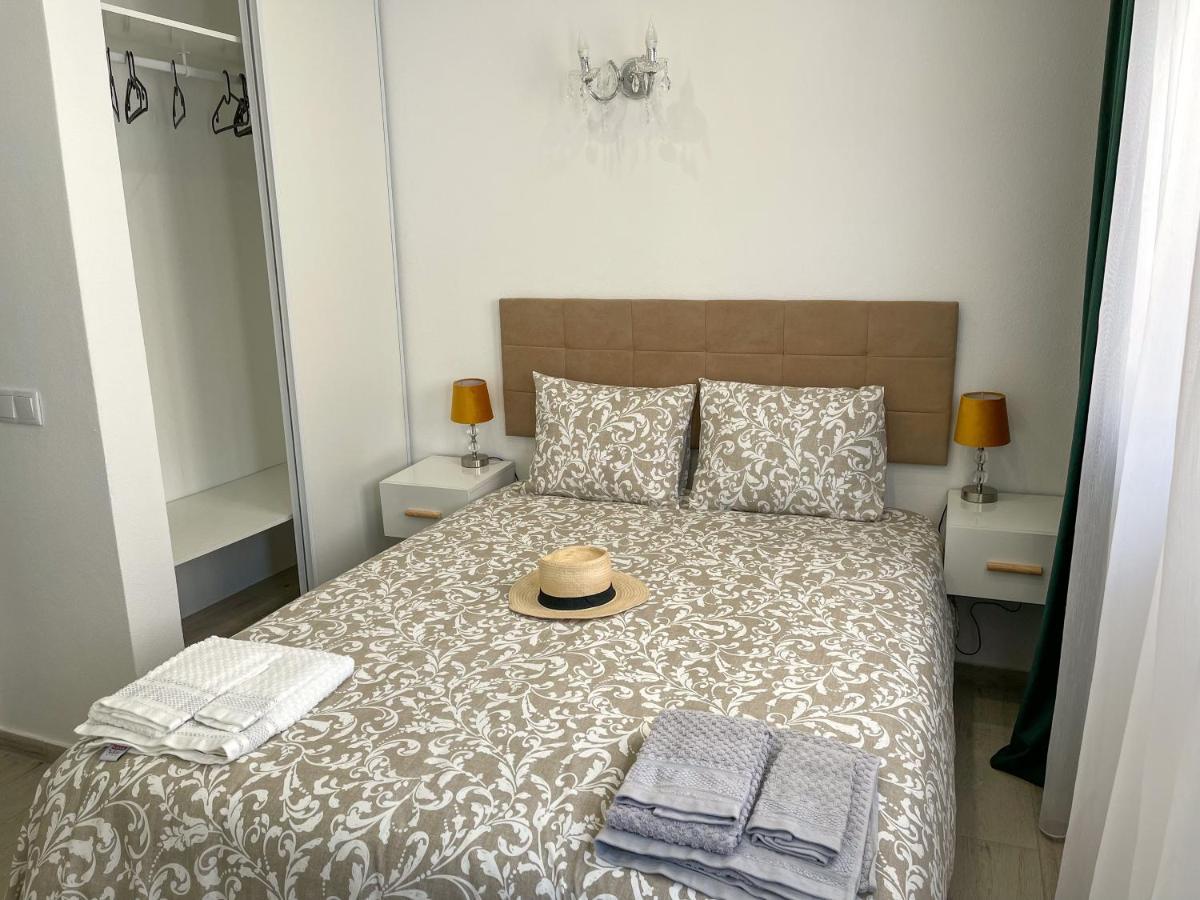 Our Charming House Apartment Портиман Екстериор снимка