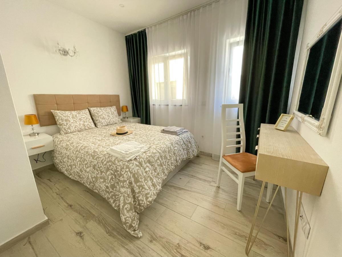 Our Charming House Apartment Портиман Екстериор снимка
